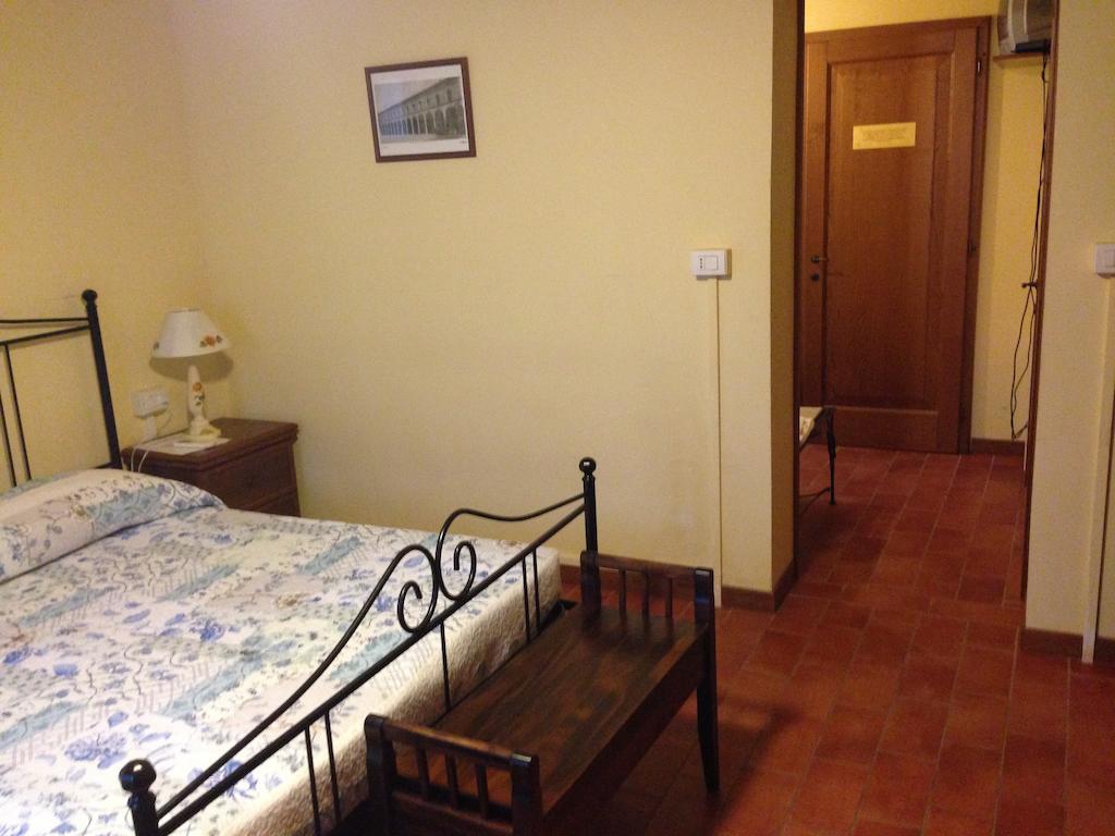 Agriturismo La Marletta Ίμολα Δωμάτιο φωτογραφία